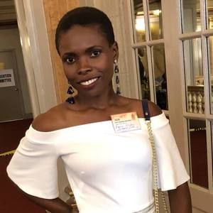 Meet your Posher, Daphna